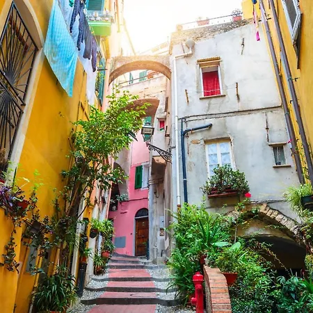 Giannina Few Meters From Theater Ariston - Happy San Remo