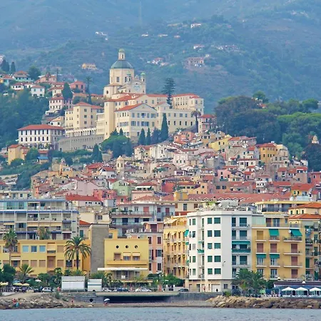 Giannina Few Meters From Theater Ariston - Happy * Sanremo